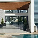 Loft One Bedroom With Shared Private Pool Apartment *