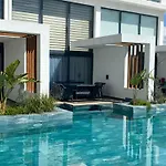 Loft One Bedroom With Shared Private Pool