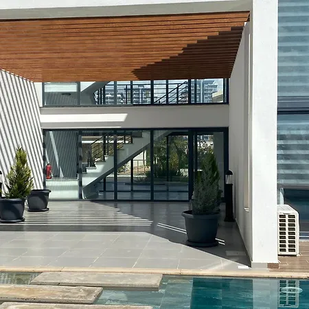 Loft One Bedroom With Shared Private Pool Appartement *