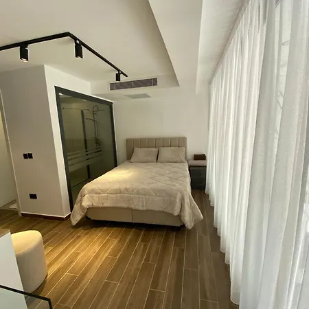 Loft One Bedroom With Shared Private Pool Appartement Aglantzia