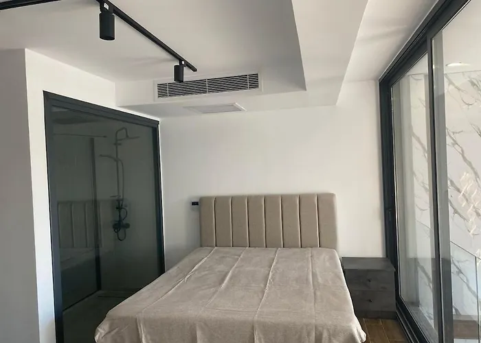 Апартаменты Loft One Bedroom With Shared Private Pool